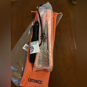 Amika Hair Straightener